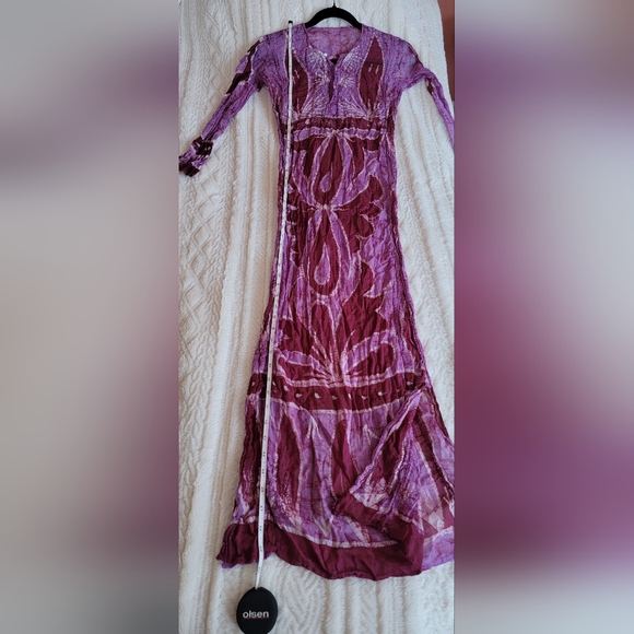 Beach cover gauzey maxi batik print dress - Picture 5 of 6